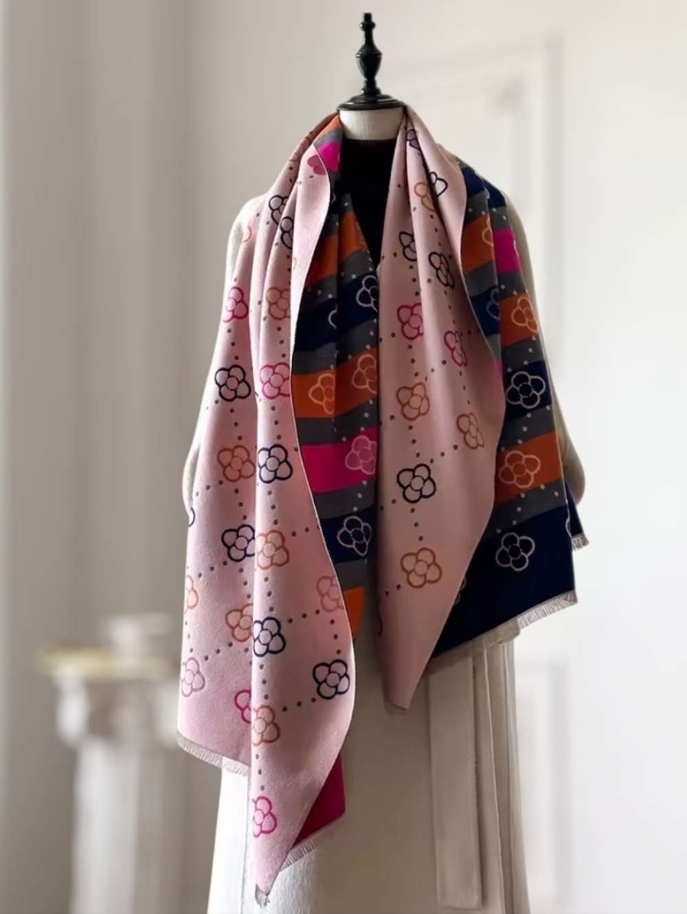 Cashmere Printed Scarf ▪︎ Pink/Black - Picture 8 of 9